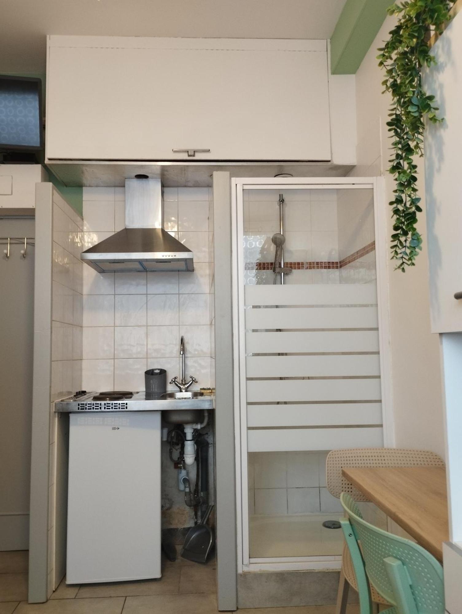 Chambrette Boulevard Des Pyrenees Hypercentre 10M Carre Wc Sur Le Palier, Porte40 Pau Εξωτερικό φωτογραφία